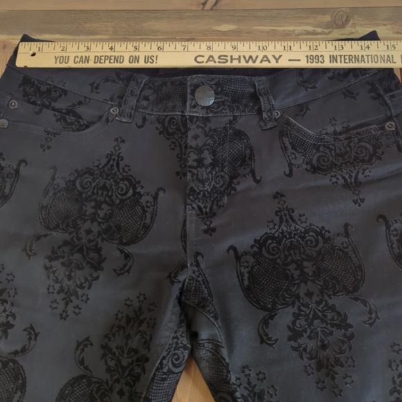 Liverpool Women’s Black Flocked Velvet Fleur De Lis Jeans - Picture 6 of 11
